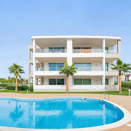 Brand New In Porto De Mos, Apartmán *