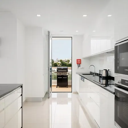 Apartmán Brand New In Porto De Mos, Lagos