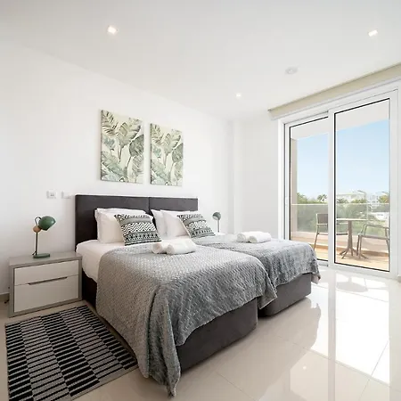 Brand New In Porto De Mos, Apartamento